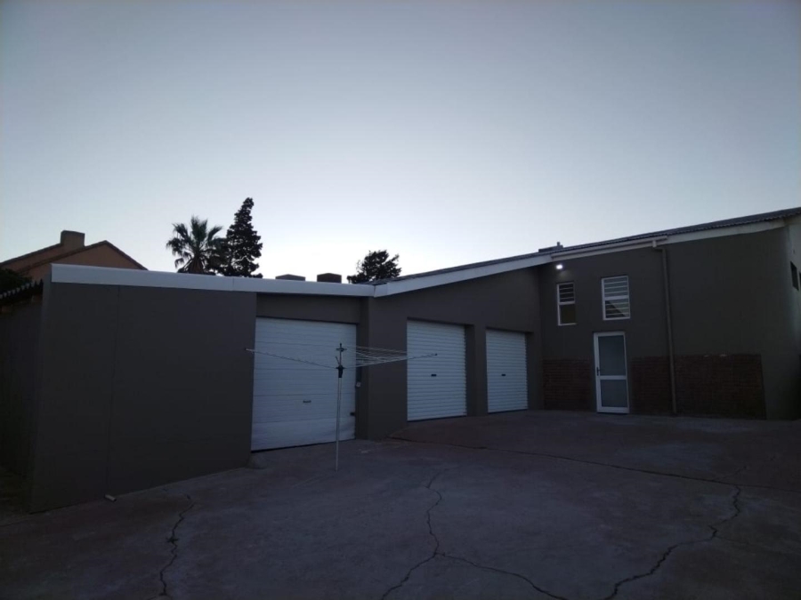 4 Bedroom Property for Sale in Vredenburg Western Cape